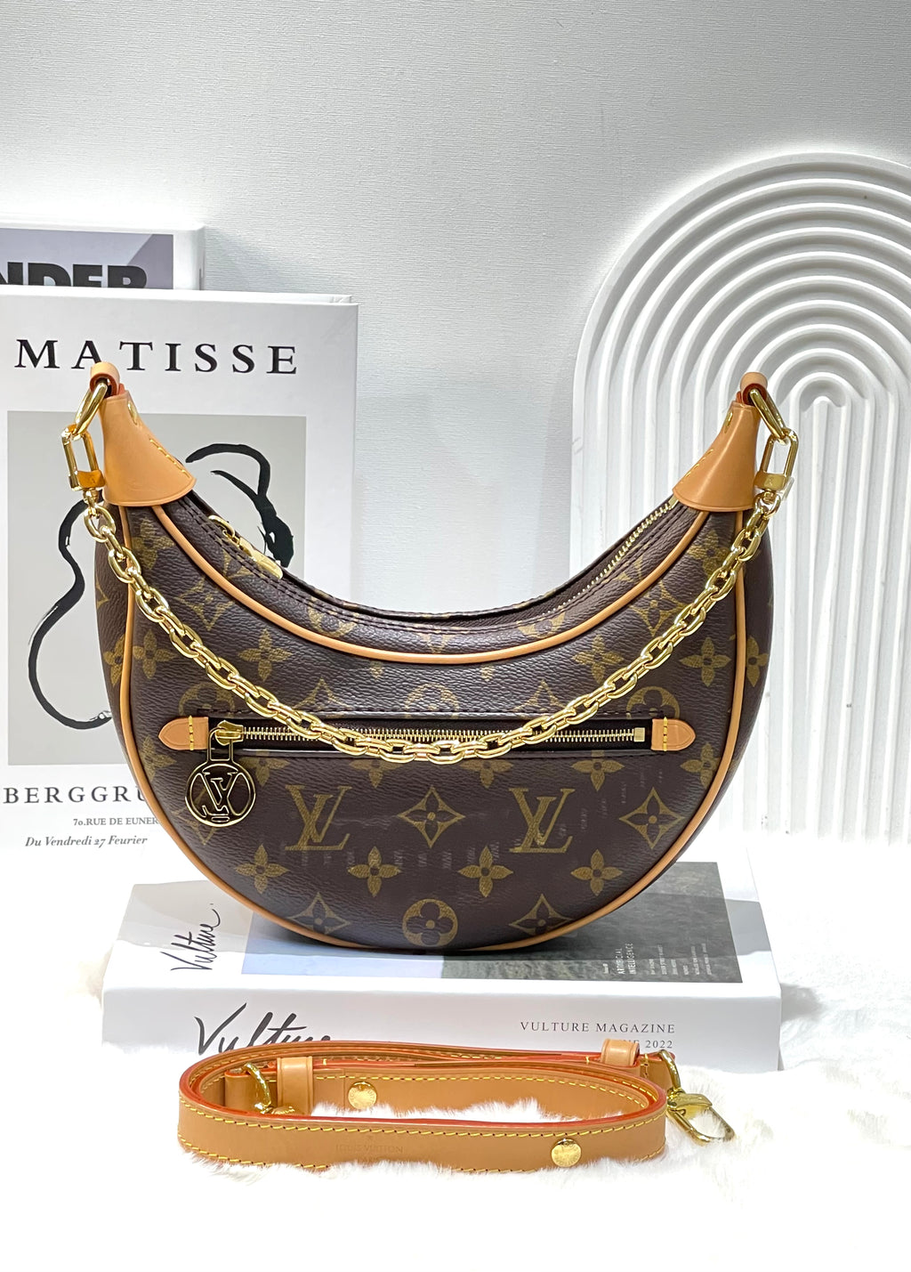 LV Looping Monogram (microchip)