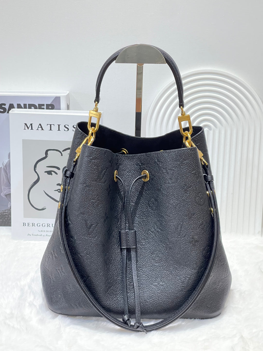 LV Neonoe MM
