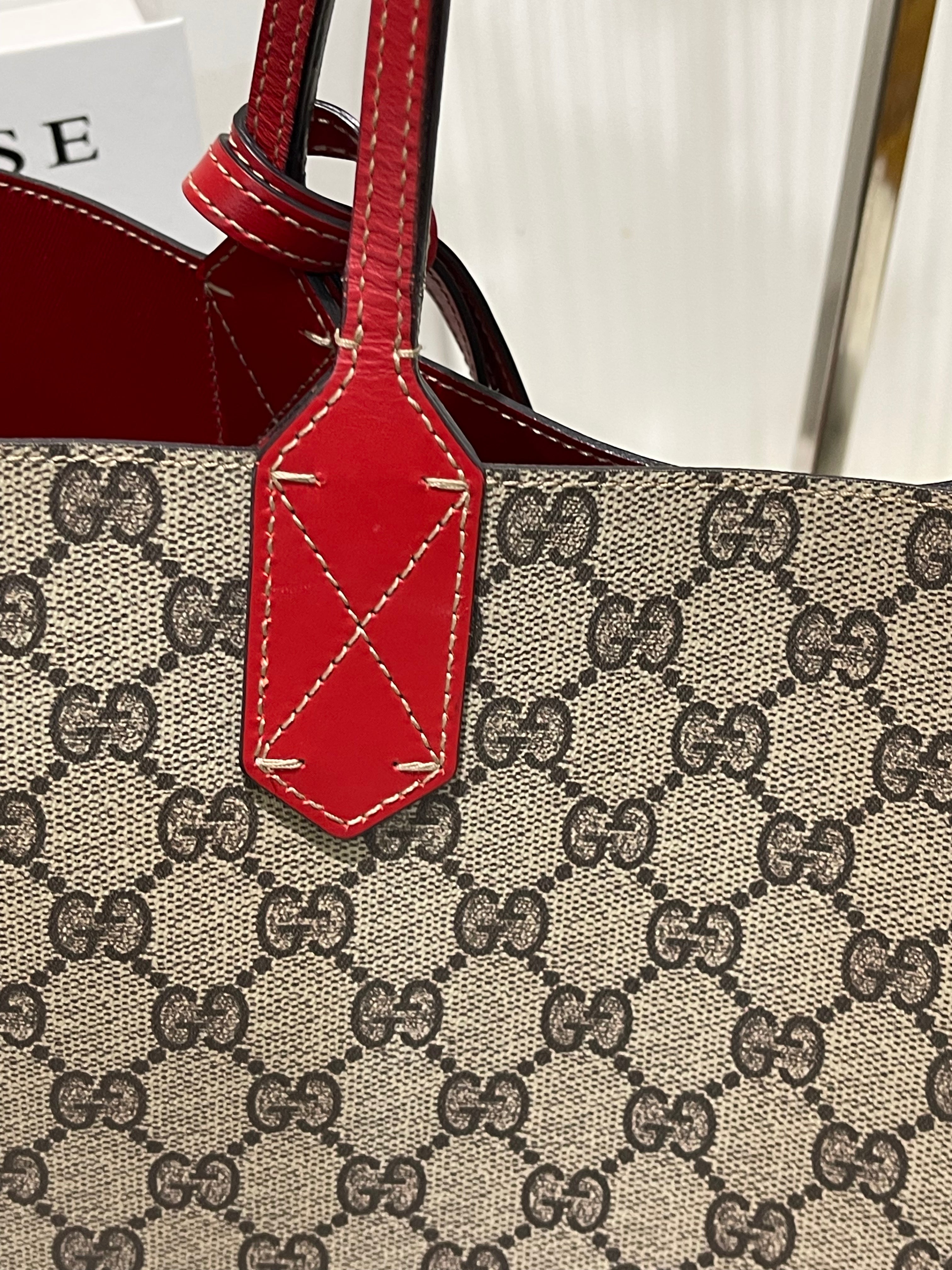 Gucci Tote (Medium)