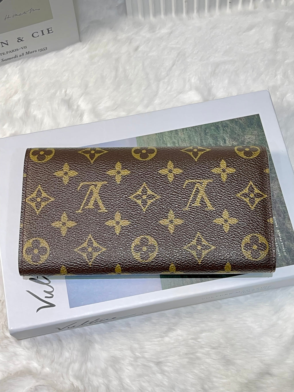 LV long wallet