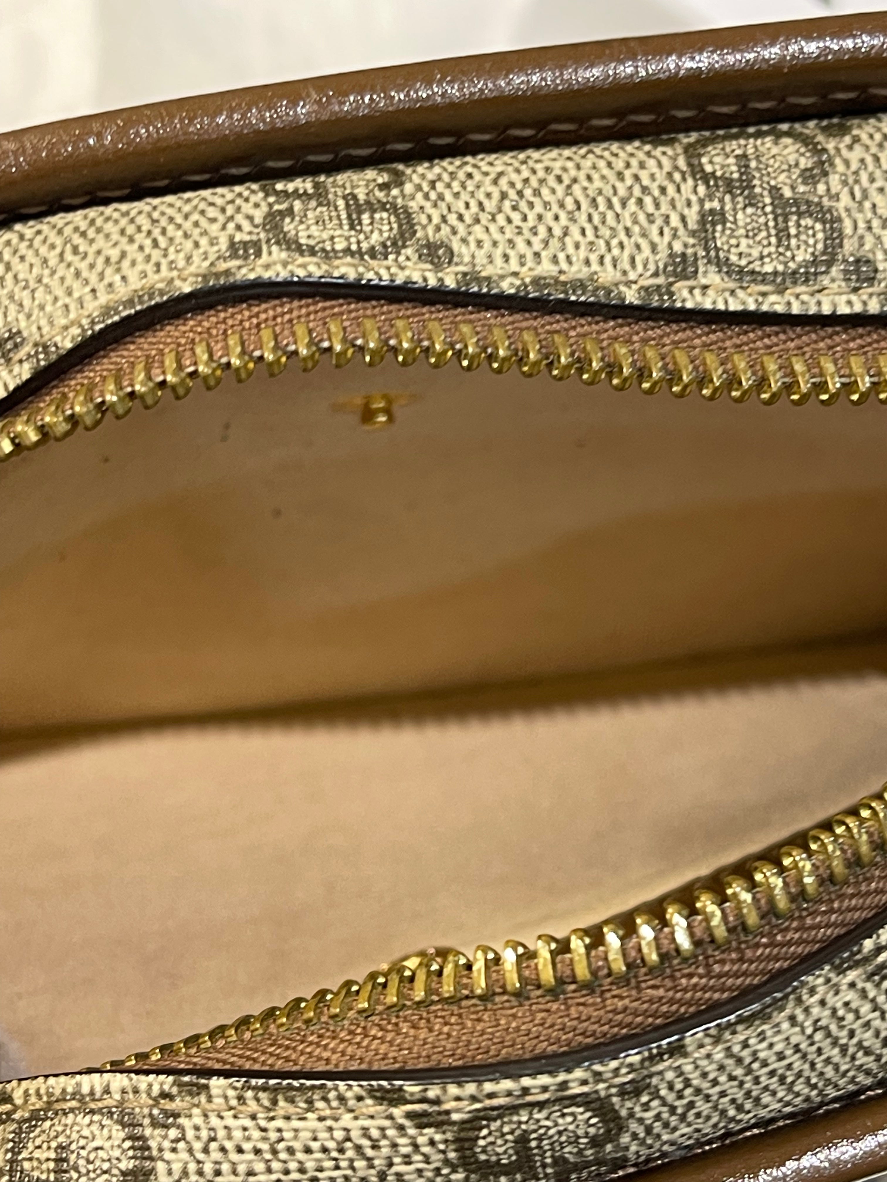 Gucci Camera Bag Unisex