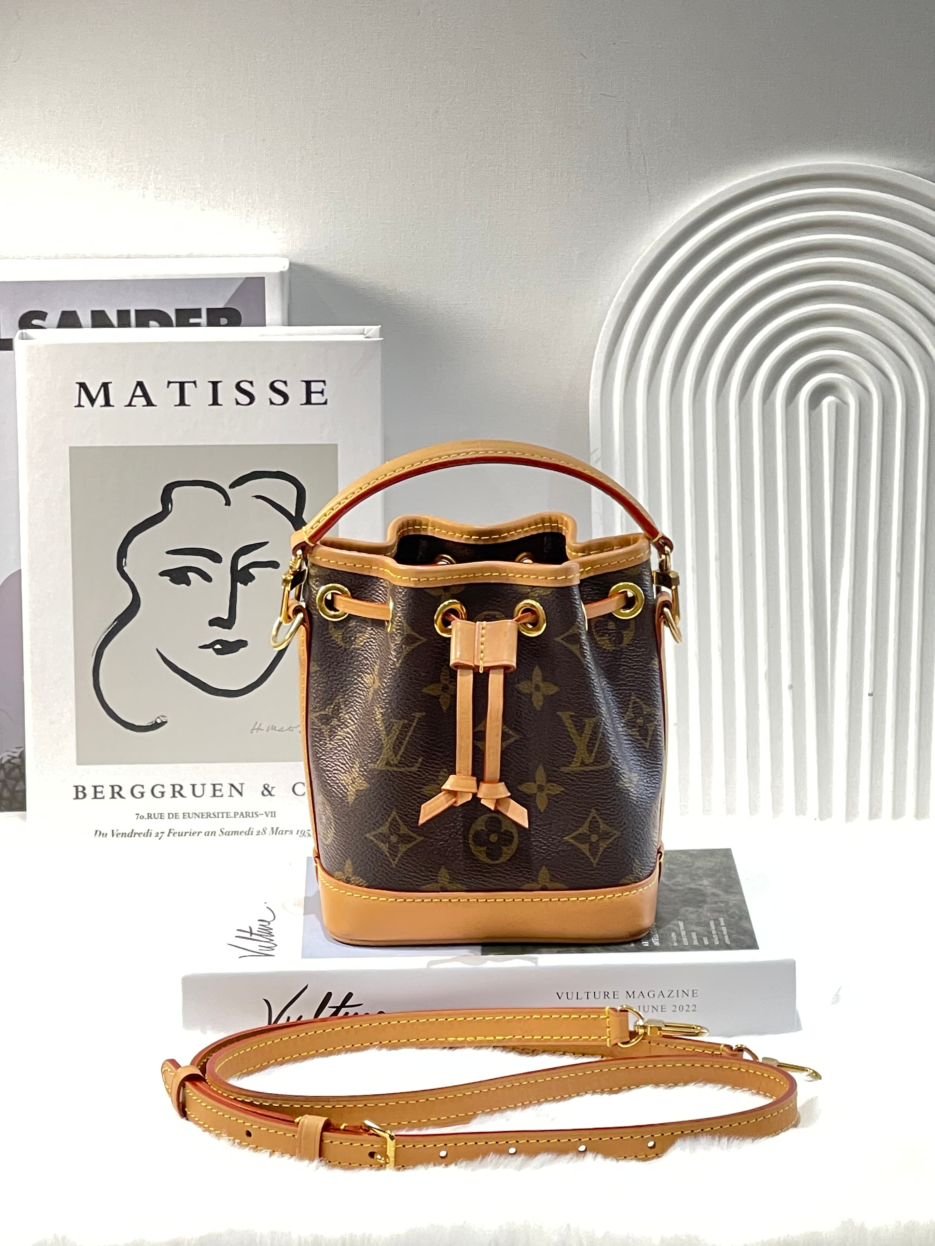 LV nano noe (microchip)