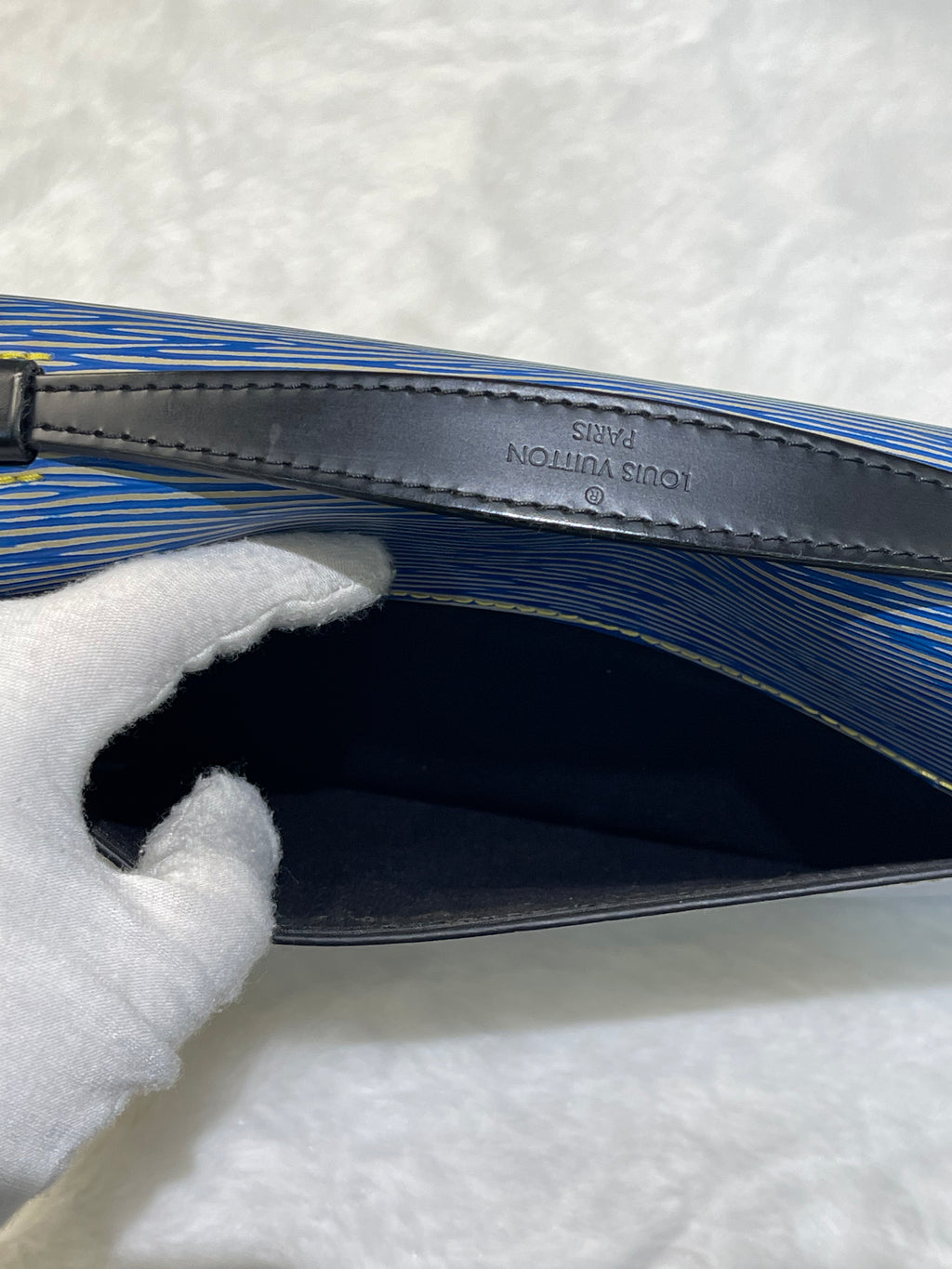 LV Clery Pochette Epi Leather