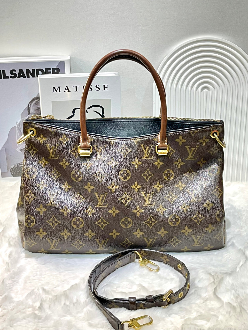 LV Pallas Monogram