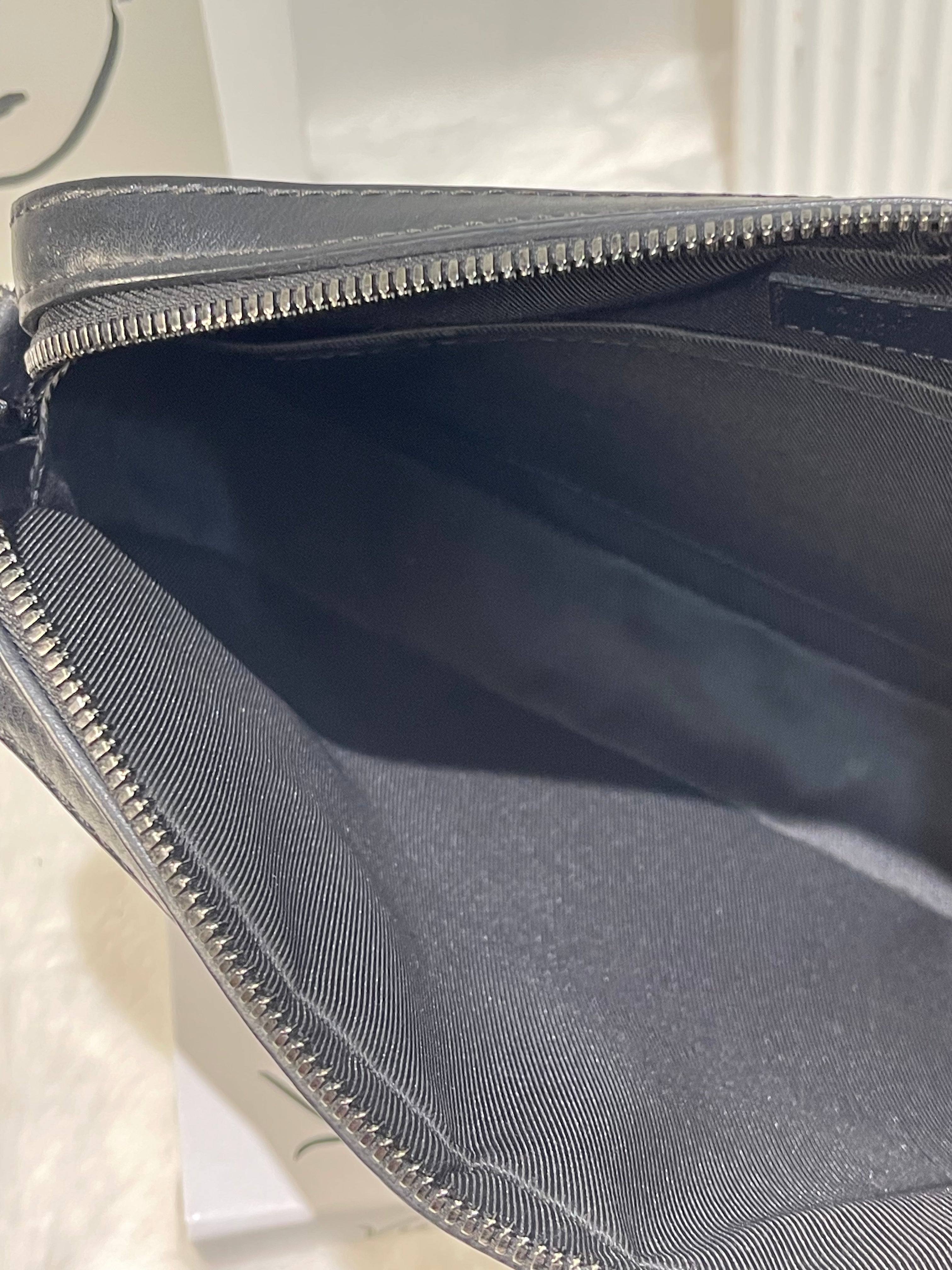 LV Messenger Bag Duo Shadow