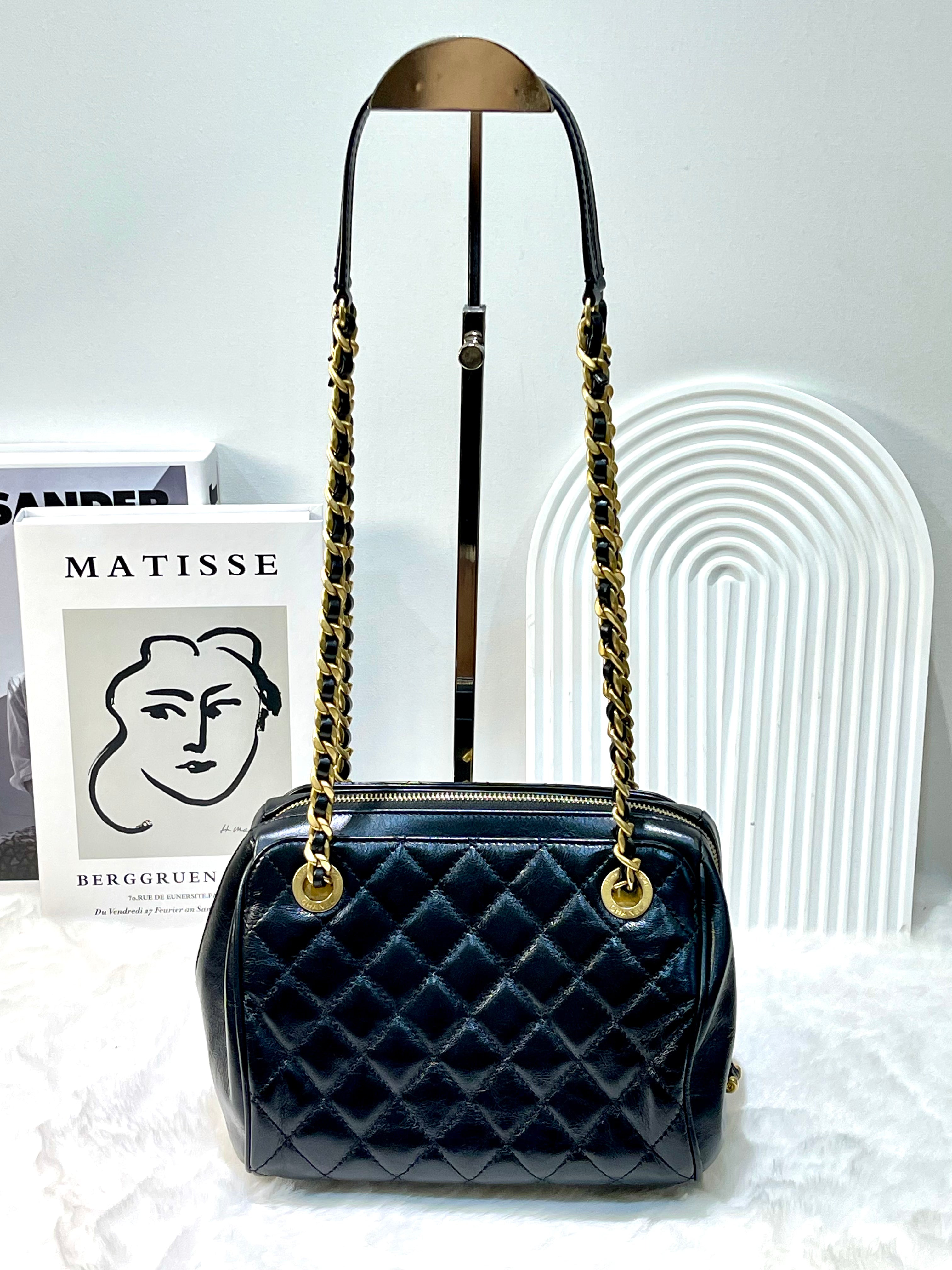 Chanel Matelasse 20 shoulder bag