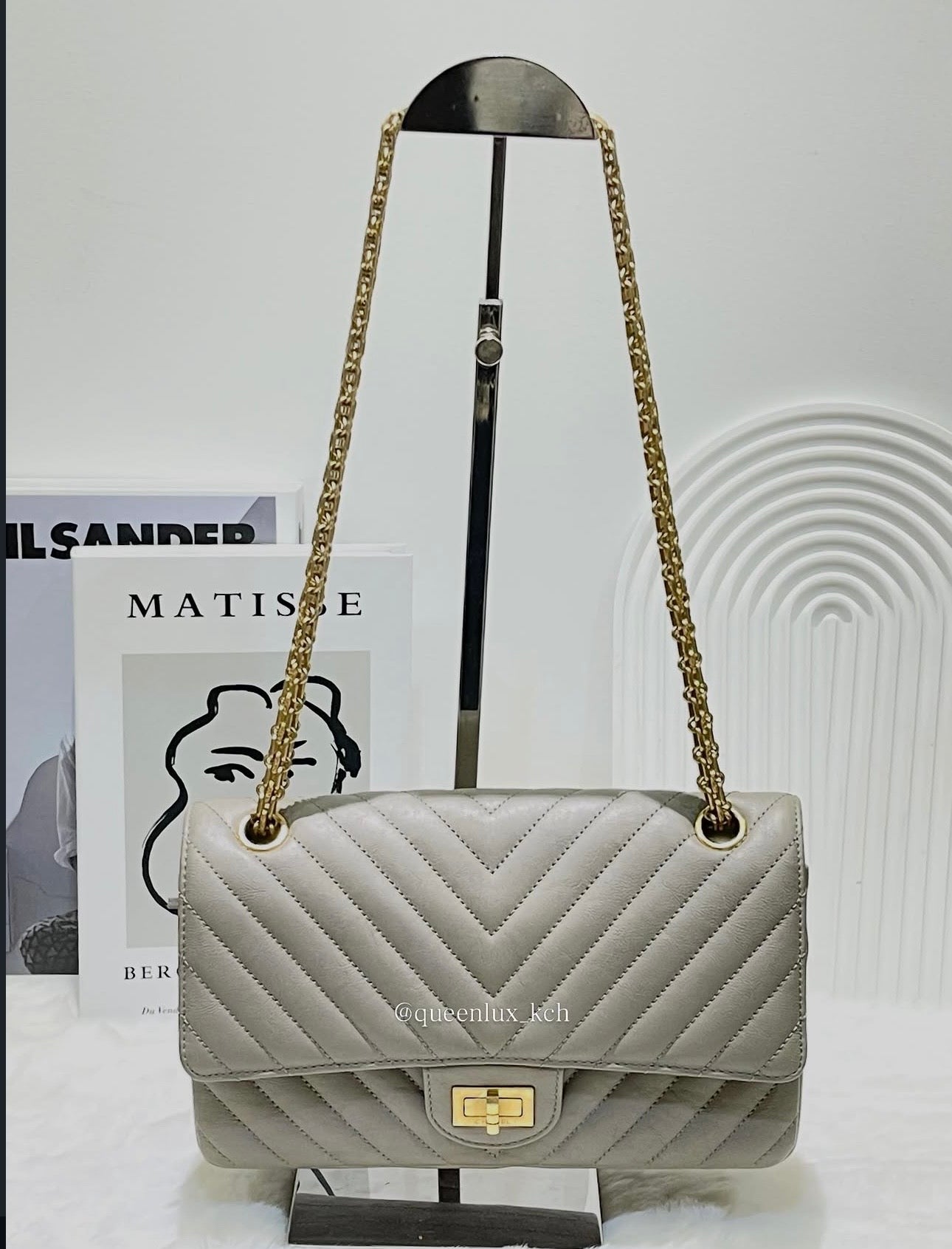 Chanel CF small 255