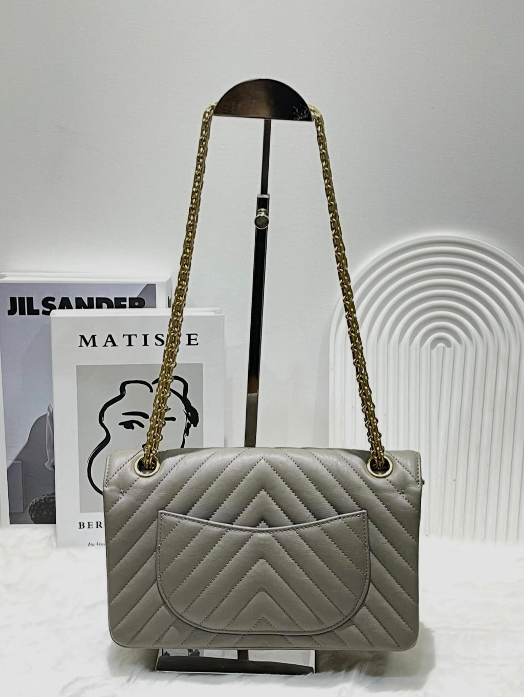 Chanel CF small 255